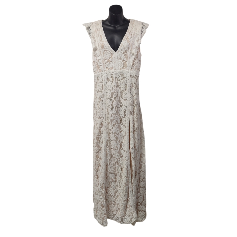 Lulus White Floral Lace Maxi Dress Size L V-Neck Flutter Sleeve Front Slit - Picture 3 of 14